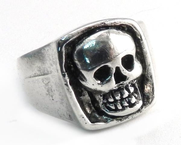 Giant Skull Ring